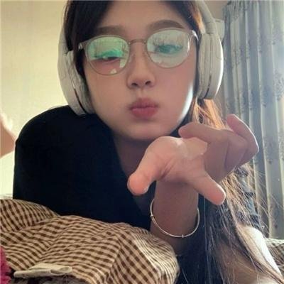 小镇的千叶君。海报