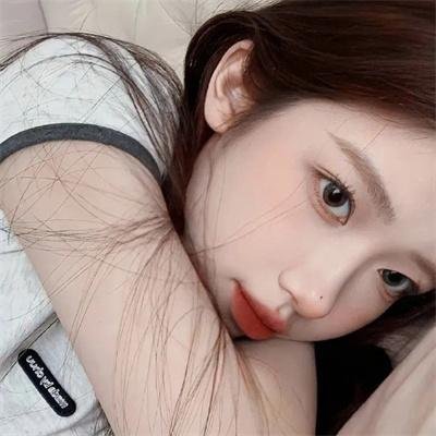 明姑娘海报